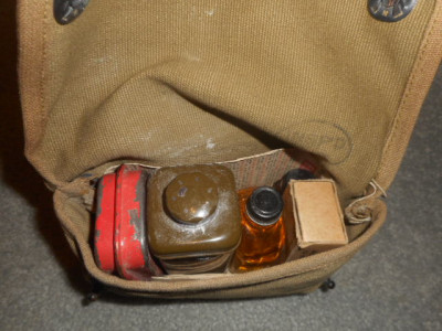 WWI First Aid Pouch (4).JPG